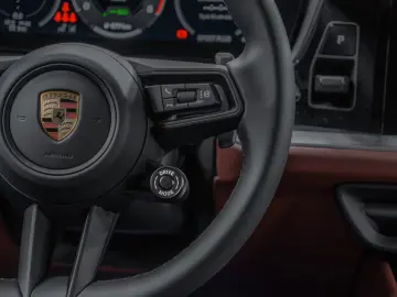 Porsche Cayenne E-Hyb Coupé 2025 Club SportDesign