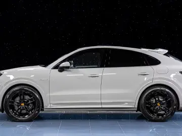 Porsche Cayenne E-Hyb Coupé 2025 Club SportDesign