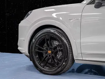 Porsche Cayenne E-Hyb Coupé 2025 Club SportDesign