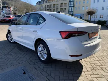 SKODA Octavia 1.5TSI Amb Winterpaket digit.Display PDC