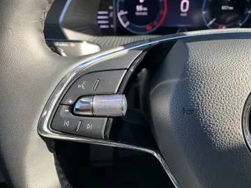 SKODA Octavia 1.5TSI Amb Winterpaket digit.Display PDC