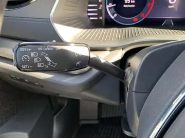 SKODA Octavia 1.5TSI Amb Winterpaket digit.Display PDC