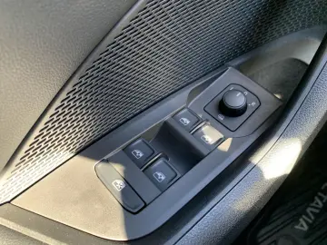 SKODA Octavia 1.5TSI Amb Winterpaket digit.Display PDC