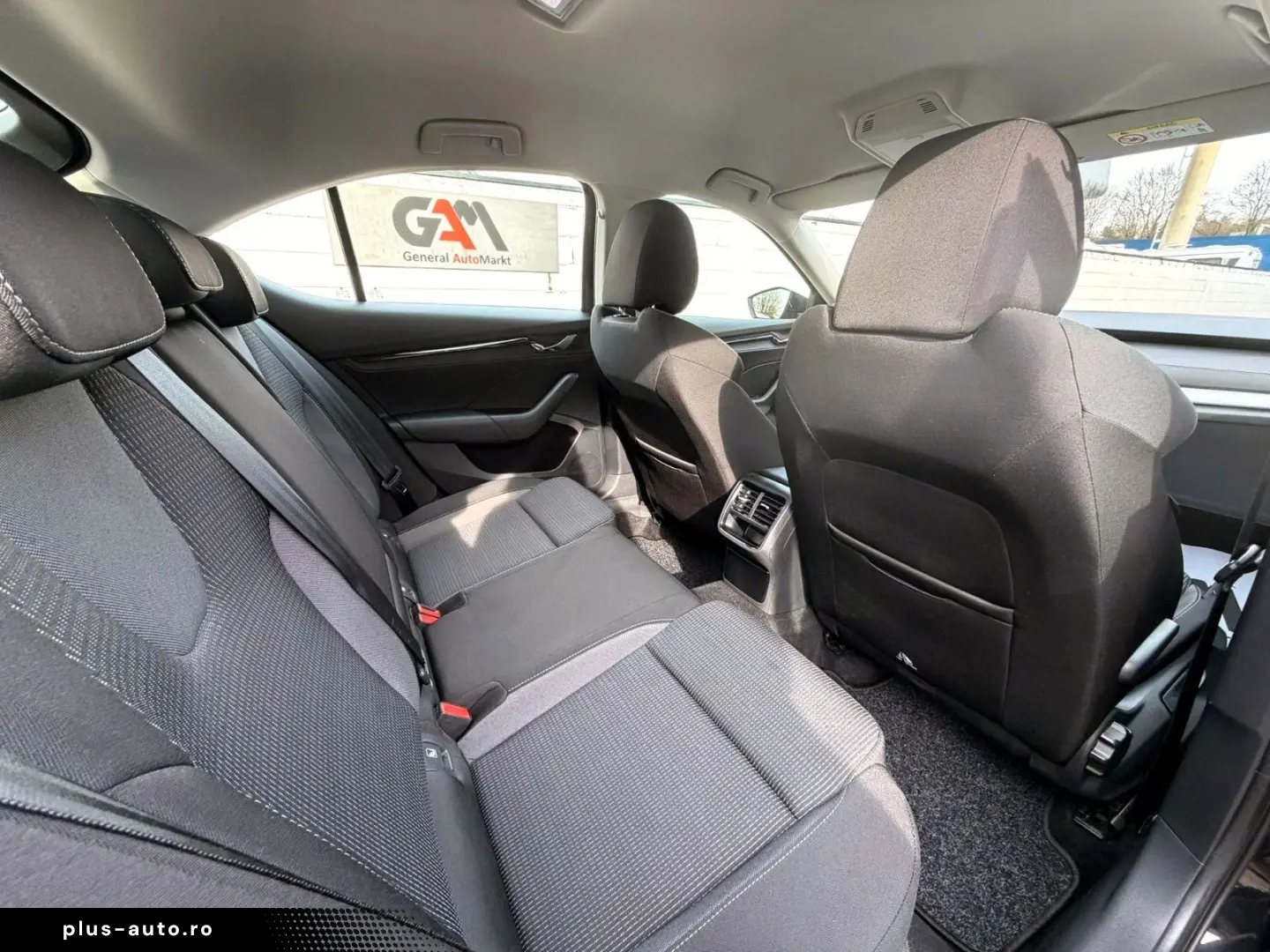 SKODA Octavia Lim. Business Rückfahrkamera LED DAB DSG