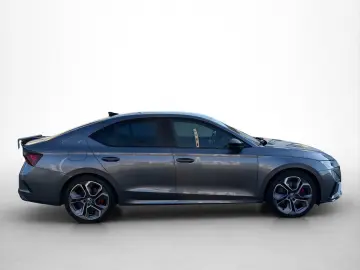 SKODA Octavia RS DCC Colum 19  AHK ACC Matrix el. Sitz