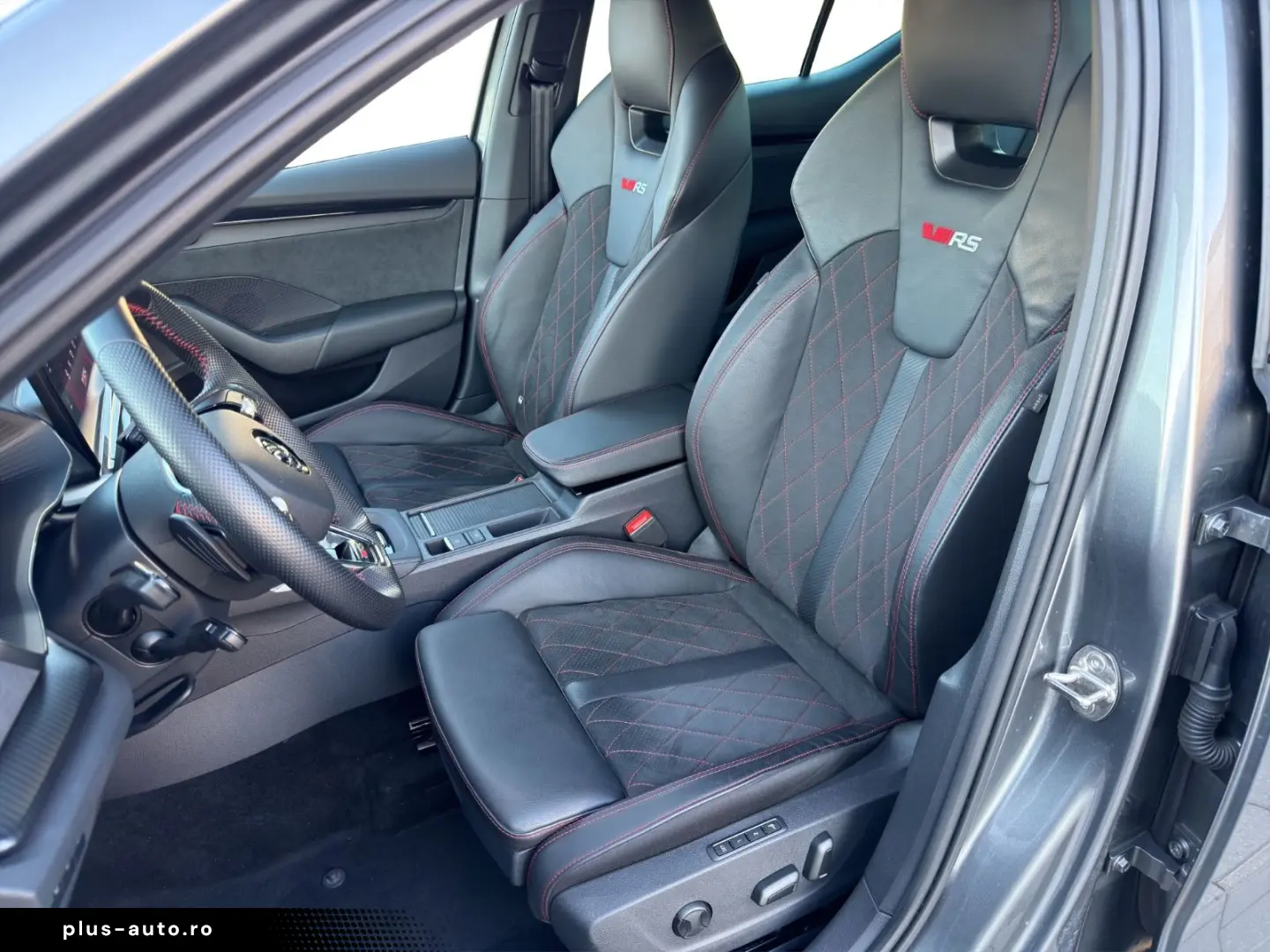 SKODA Octavia RS DCC Colum 19  AHK ACC Matrix el. Sitz