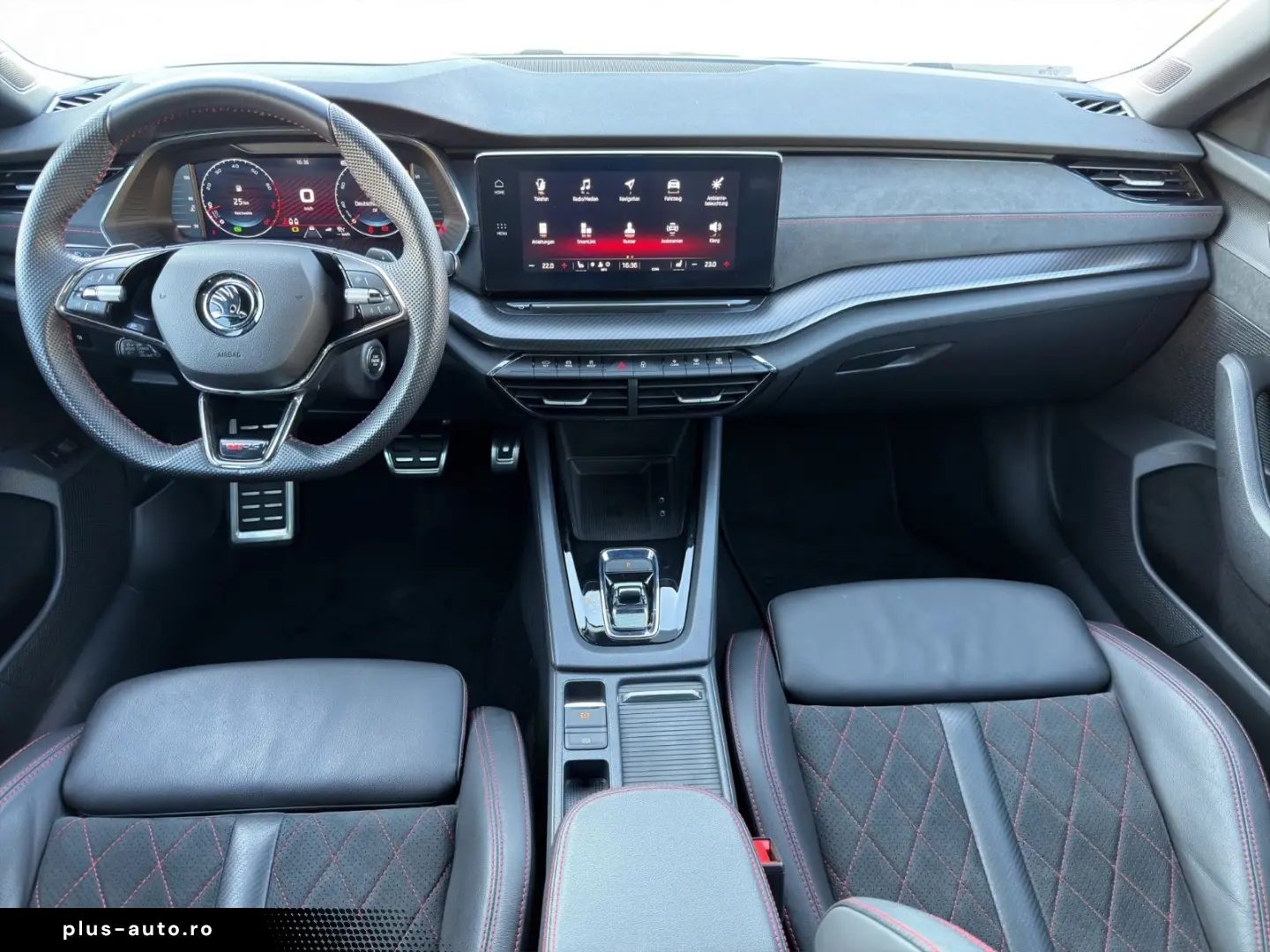 SKODA Octavia RS DCC Colum 19  AHK ACC Matrix el. Sitz