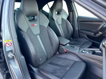 SKODA Octavia RS DCC Colum 19  AHK ACC Matrix el. Sitz