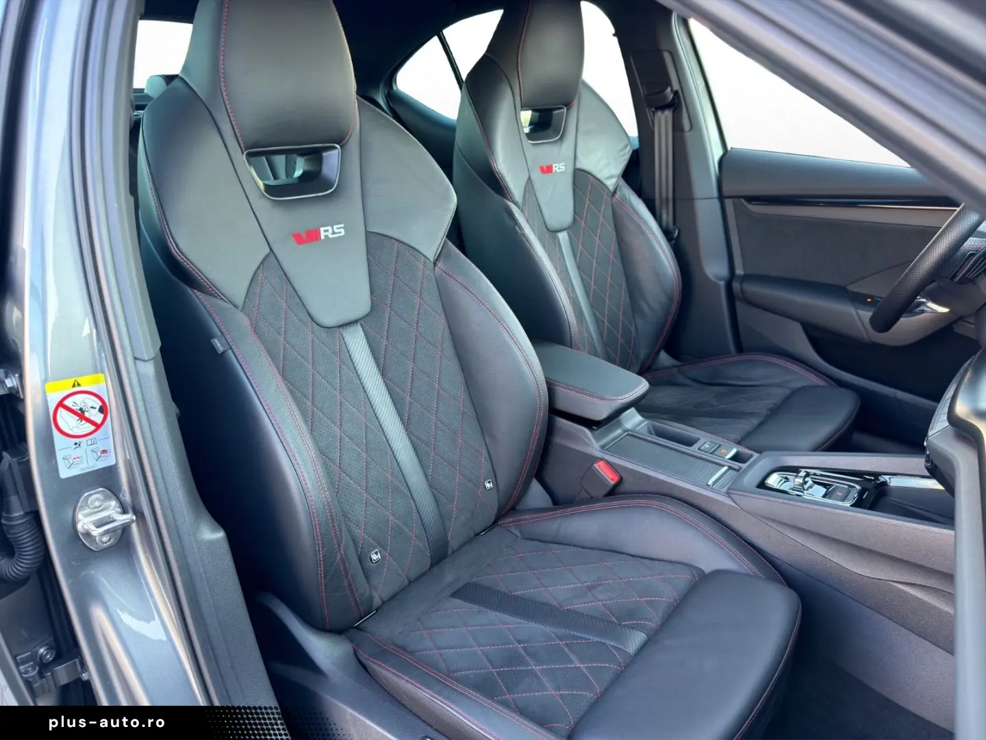 SKODA Octavia RS DCC Colum 19  AHK ACC Matrix el. Sitz