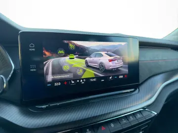 SKODA Octavia RS DCC Colum 19  AHK ACC Matrix el. Sitz