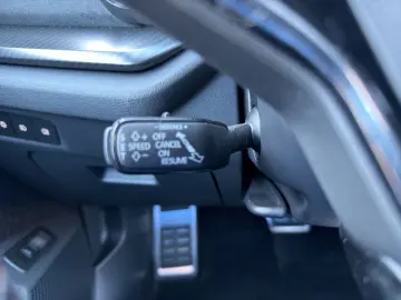 SKODA Octavia RS DCC Colum 19  AHK ACC Matrix el. Sitz