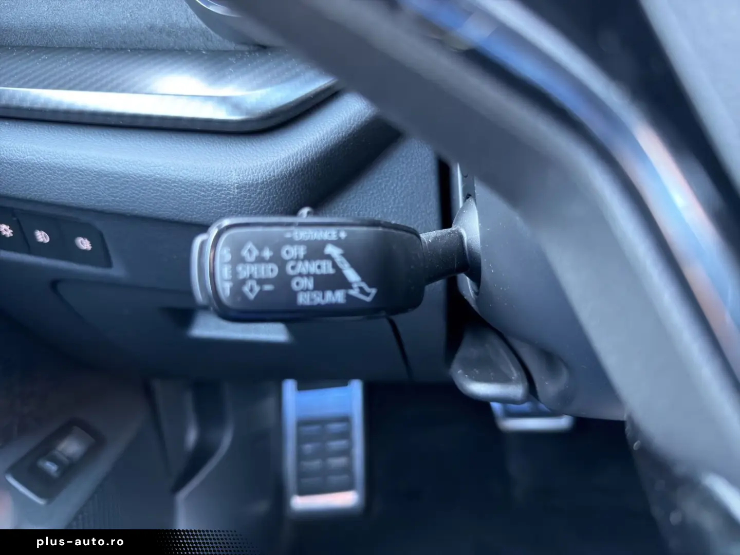 SKODA Octavia RS DCC Colum 19  AHK ACC Matrix el. Sitz