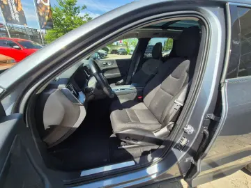 VOLVO XC60 B4 D AWD Geartr. Momentum Pro XeniumPak