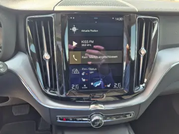 VOLVO XC60 B4 D AWD Geartr. Momentum Pro XeniumPak