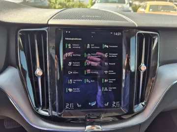 VOLVO XC60 B4 D AWD Geartr. Momentum Pro XeniumPak