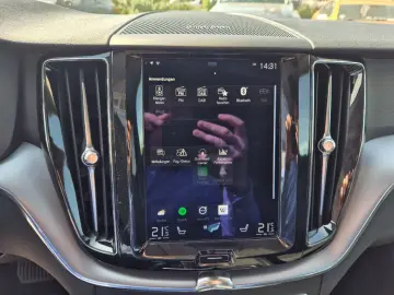 VOLVO XC60 B4 D AWD Geartr. Momentum Pro XeniumPak