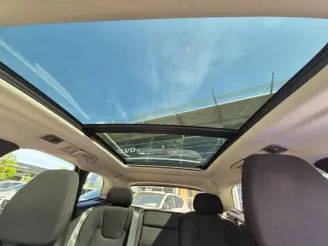 VOLVO XC60 B4 D AWD Geartr. Momentum Pro XeniumPak