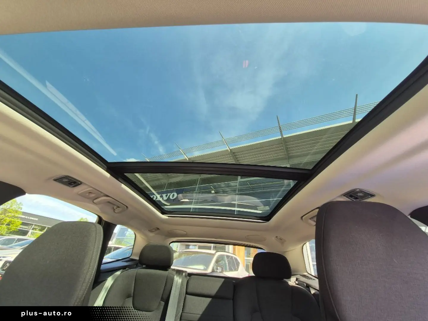 VOLVO XC60 B4 D AWD Geartr. Momentum Pro XeniumPak