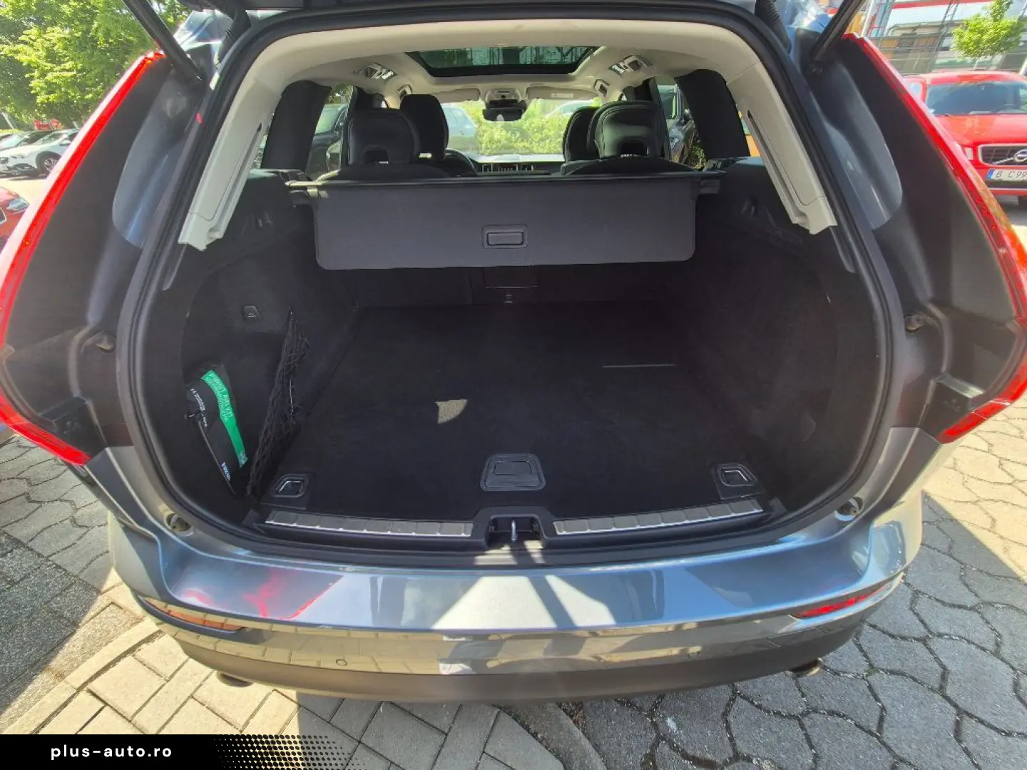 VOLVO XC60 B4 D AWD Geartr. Momentum Pro XeniumPak