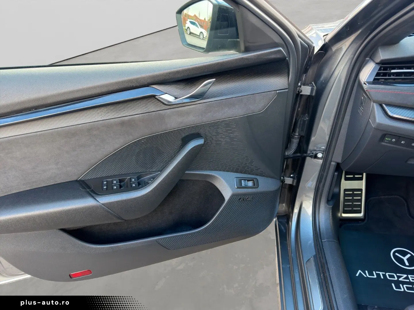 SKODA Octavia Lim. RS Plus  KAMERA ASSIST DCC HUD VOLL