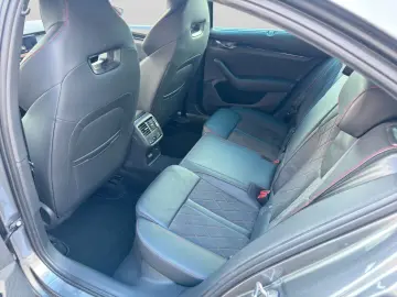 SKODA Octavia Lim. RS Plus  KAMERA ASSIST DCC HUD VOLL