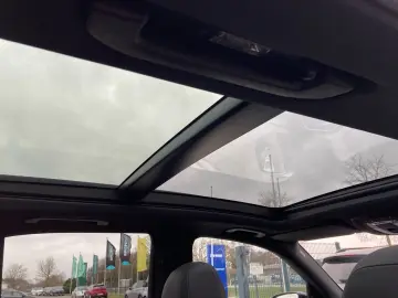 MERCEDES-BENZ GLE 63 AMG 4M  Pano Burm Distr LED Key AHK 360