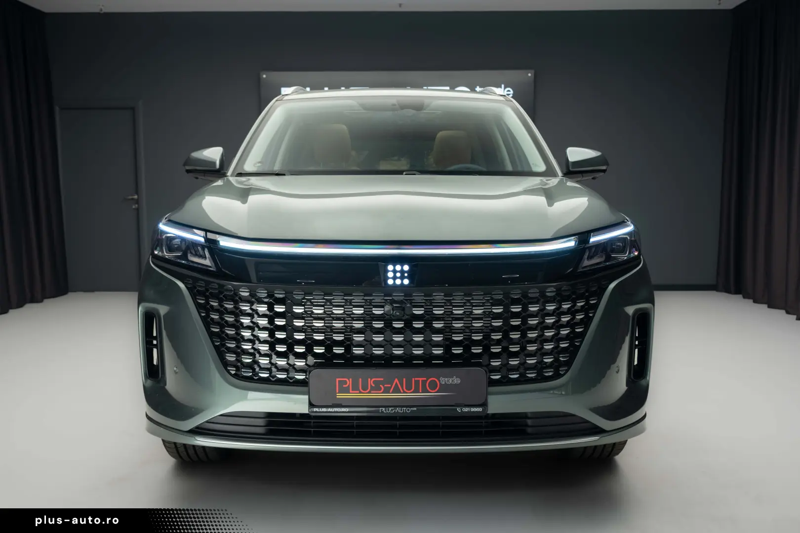 DFSK E5 LUXURY Hybrid Plug-In 7 locuri