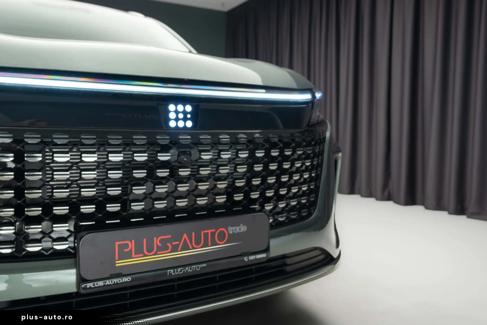 DFSK E5 LUXURY Hybrid Plug-In 7 locuri