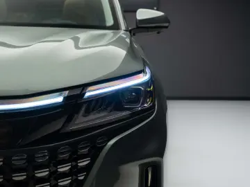 DFSK E5 LUXURY Hybrid Plug-In 7 locuri