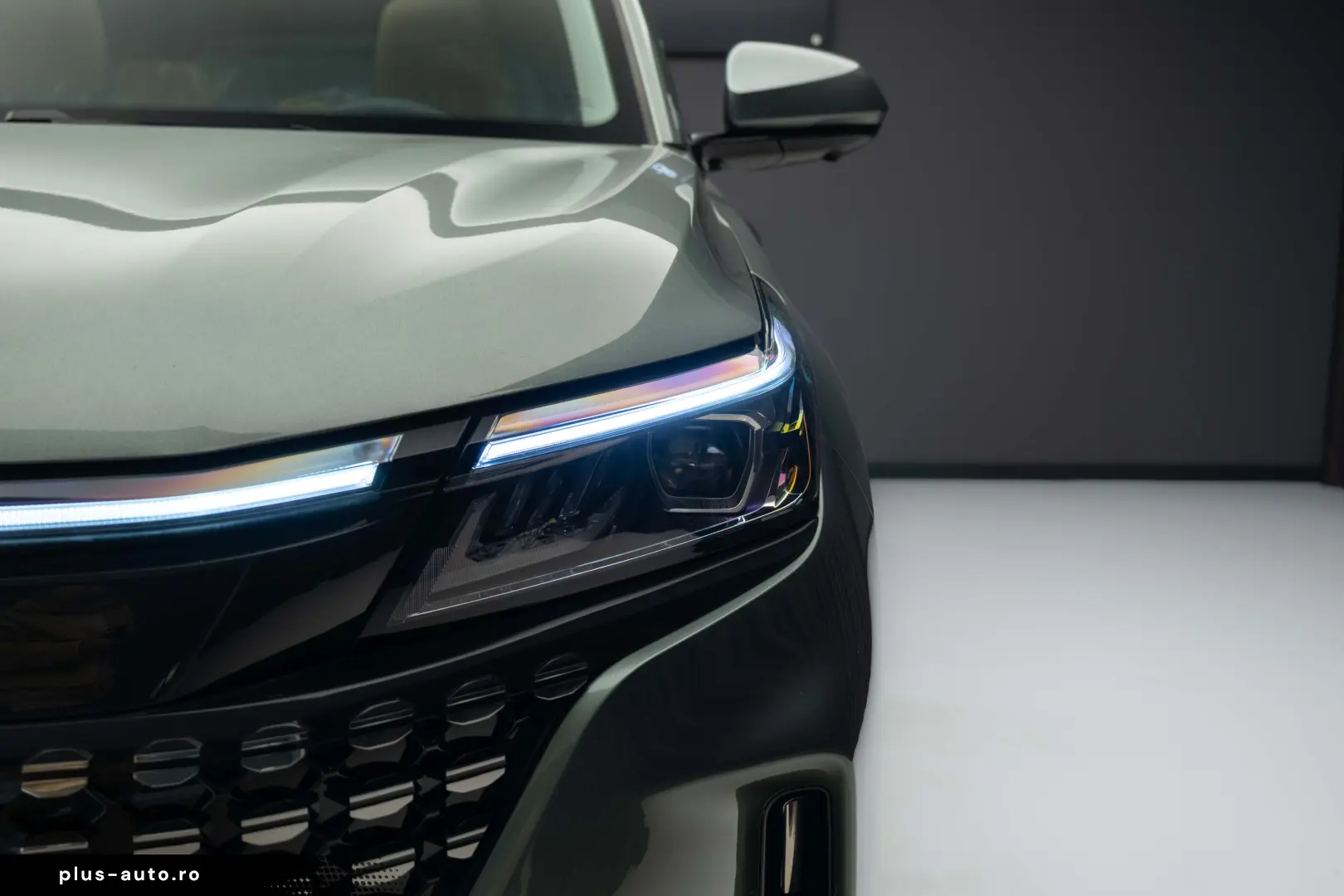 DFSK E5 LUXURY Hybrid Plug-In 7 locuri