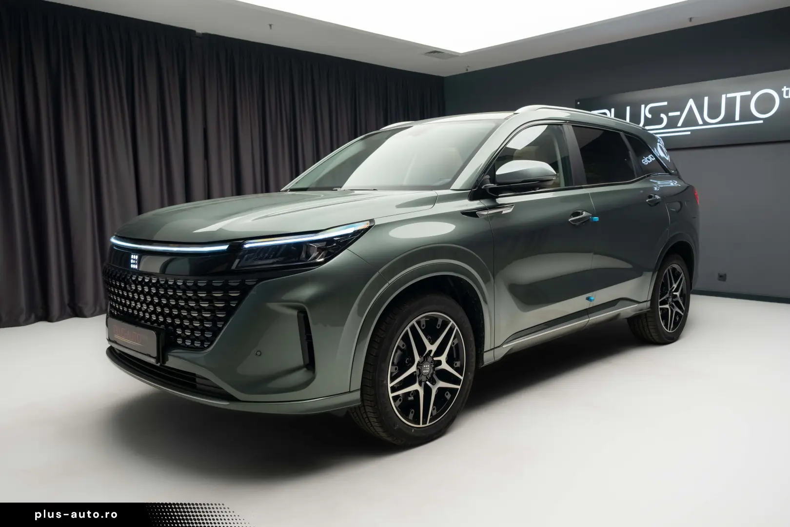 DFSK E5 LUXURY Hybrid Plug-In 7 locuri