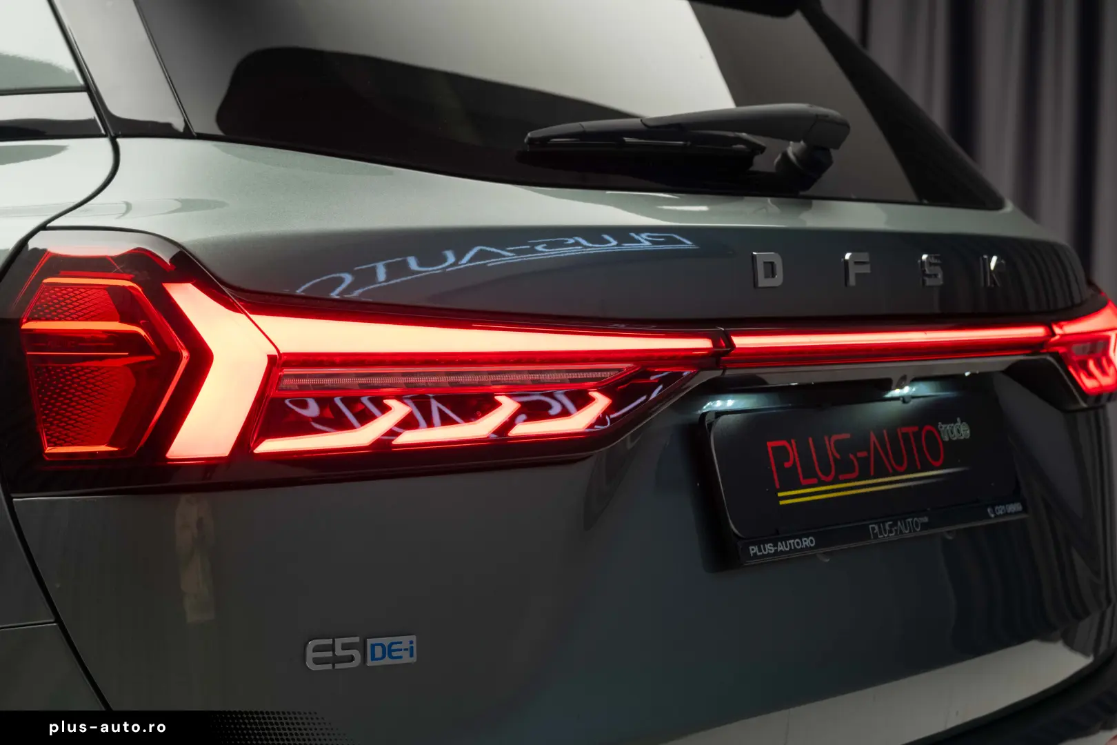 DFSK E5 LUXURY Hybrid Plug-In 7 locuri