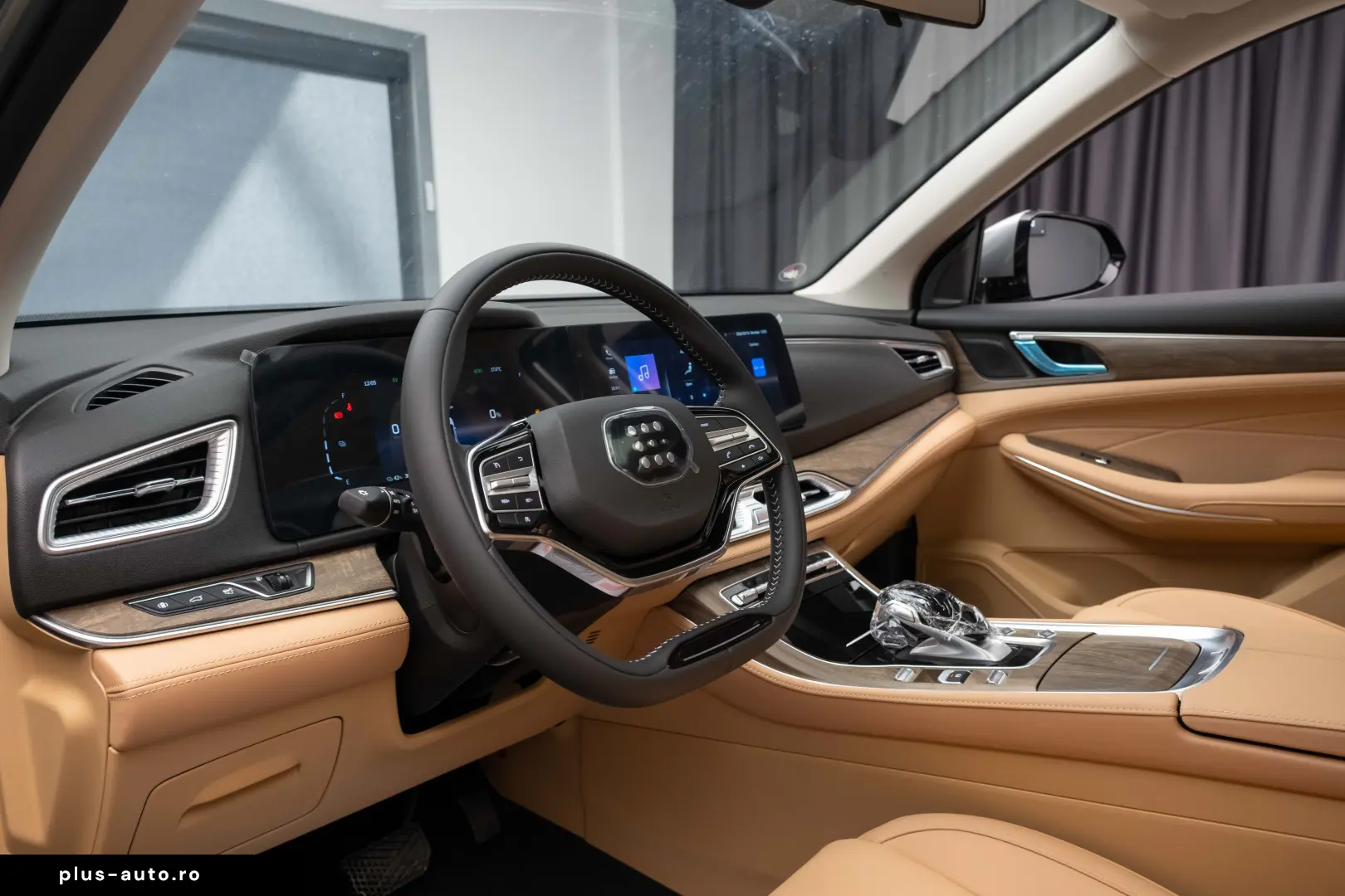 DFSK E5 LUXURY Hybrid Plug-In 7 locuri