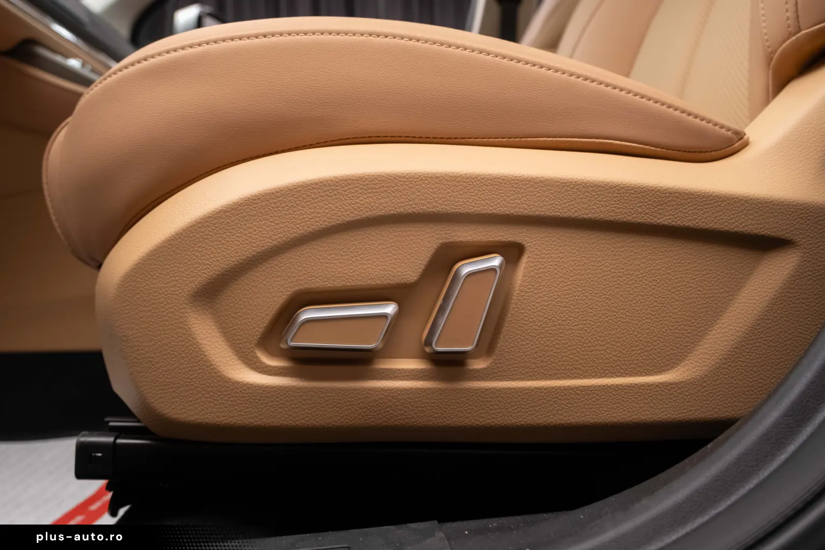 DFSK E5 LUXURY Hybrid Plug-In 7 locuri