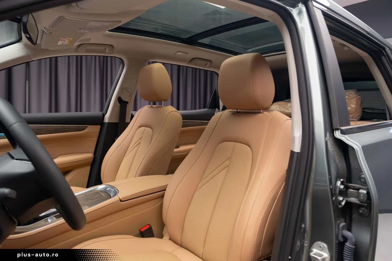 DFSK E5 LUXURY Hybrid Plug-In 7 locuri