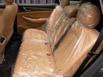 DFSK E5 LUXURY Hybrid Plug-In 7 locuri