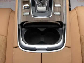 DFSK E5 LUXURY Hybrid Plug-In 7 locuri