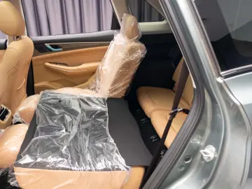 DFSK E5 LUXURY Hybrid Plug-In 7 locuri