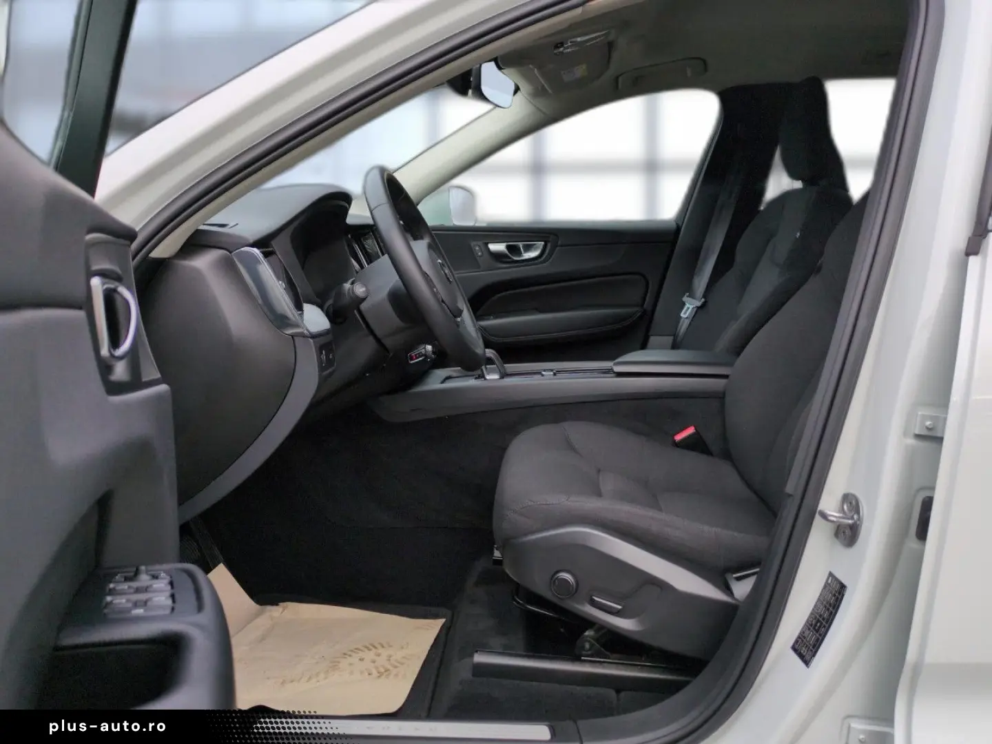 VOLVO XC60 B4 (Diesel) Momentum Pro AWD Automatik Navi