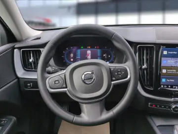 VOLVO XC60 B4 (Diesel) Momentum Pro AWD Automatik Navi