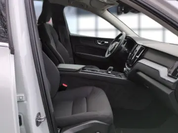 VOLVO XC60 B4 (Diesel) Momentum Pro AWD Automatik Navi