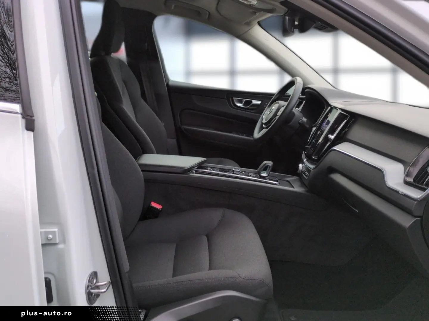 VOLVO XC60 B4 (Diesel) Momentum Pro AWD Automatik Navi