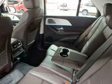 MERCEDES-BENZ GLE 350 de 4M- AHK KomfP PANO AssiP KAM