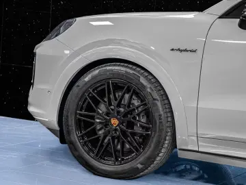 Porsche Cayenne E-Hyb Coupé BLACK EDITION