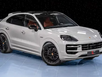 Porsche Cayenne E-Hyb Coupé BLACK EDITION