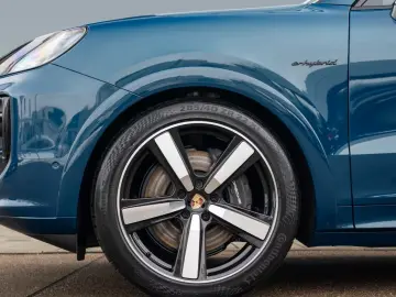 Porsche Cayenne E-Hybrid Coupe Black Edition HA