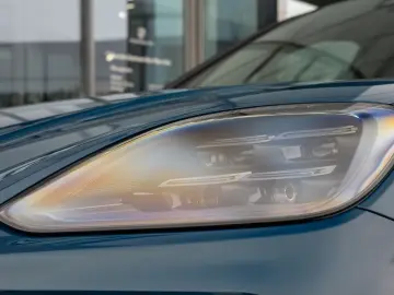 Porsche Cayenne E-Hybrid Coupe Black Edition HA