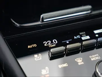 Porsche Cayenne E-Hybrid Coupe Black Edition HA