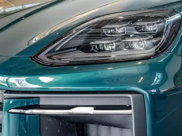 Porsche Cayenne E-Hybrid Coupe Black Edition PTS