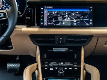 Porsche Cayenne E-Hybrid Coupe Black Edition PTS